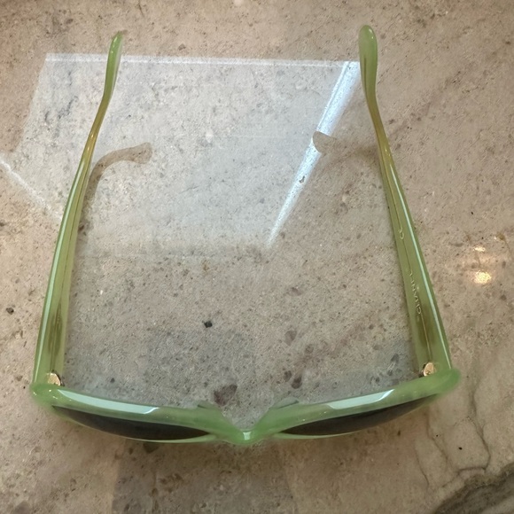 Vintage green Chanel sunglasses - Picture 5 of 7